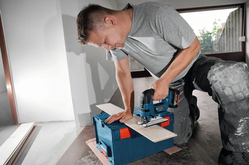 Bosch GST 18 V-LI B SOLO 18V Li-Ion Accu Decoupeerzaag Body - D-greep - Variabel - 06015A6100 3 Bosch GST 18 V-LI B SOLO 18V Li-Ion Accu Decoupeerzaag Body - D-greep - Variabel - 06015A6100 - Image 3