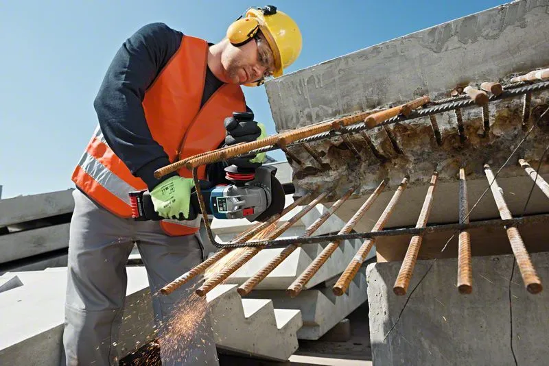 Bosch GWS 18V-10 SC SOLO 18V Li-Ion Accu Haakse Slijper Body In L-Boxx - Koolborstelloos - 06019G340B 2 Bosch GWS 18V-10 SC SOLO 18V Li-Ion Accu Haakse Slijper Body In L-Boxx - Koolborstelloos - 06019G340B - Image 2